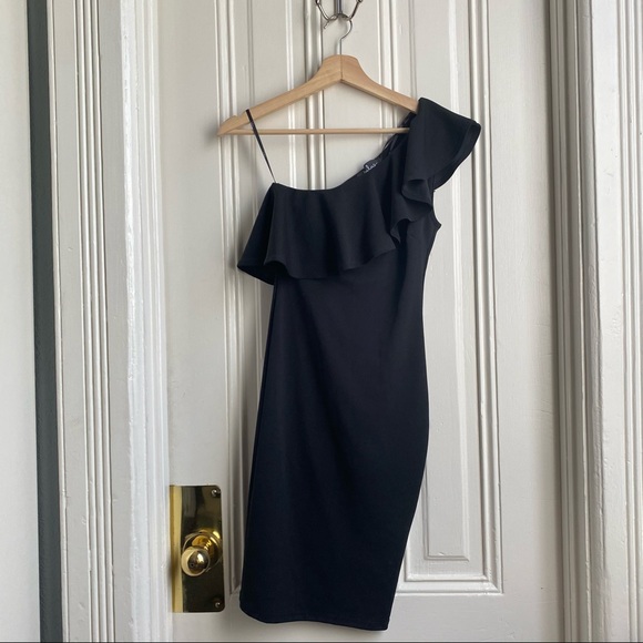 Lulus Dresses & Skirts - Lulu’s Black Ruffle One Shoulder Mini Dress